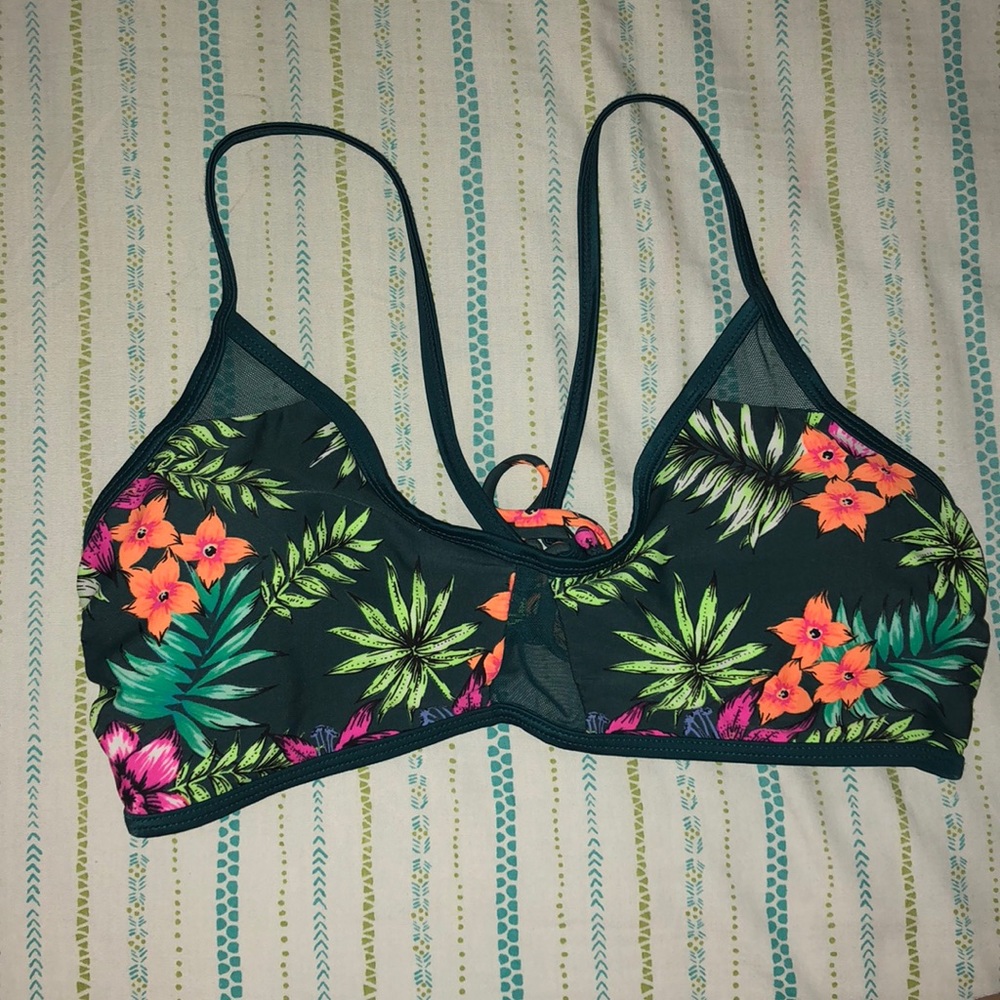 Bathing suit top